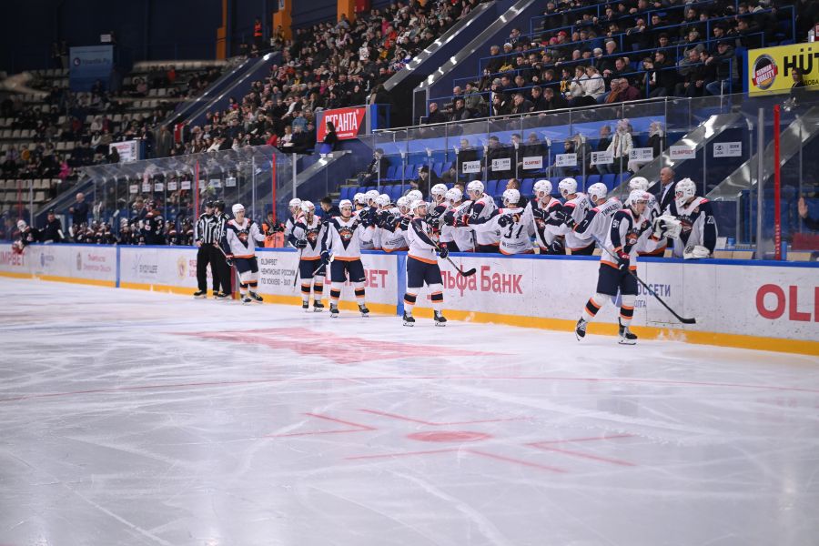 «Магнитка» победила «Южный Урал» в Орске, оформив красивый камбэк